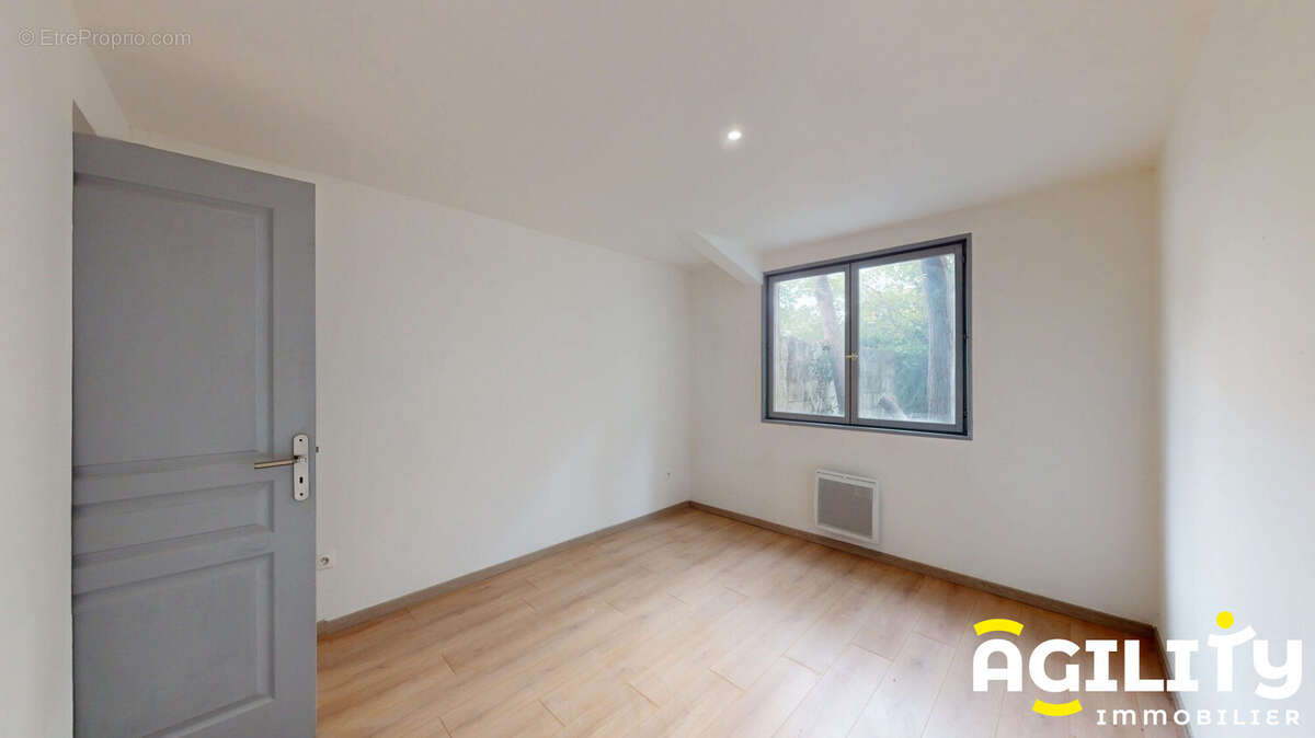 Appartement 62 m² à Saint-Amand-Les-Eaux  - photo 8