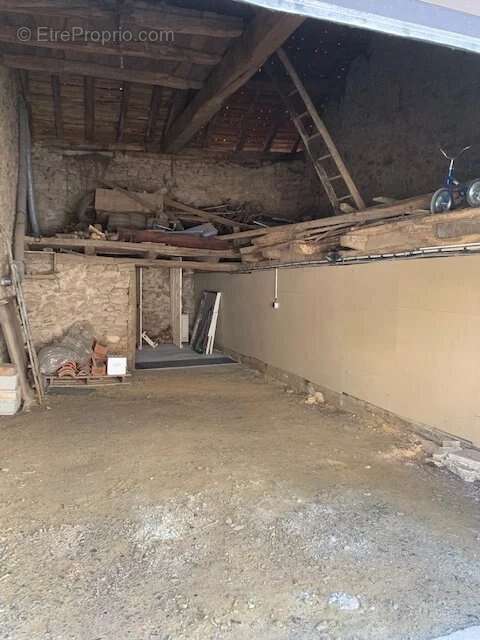 Maison à SAINT-YRIEIX-SOUS-AIXE