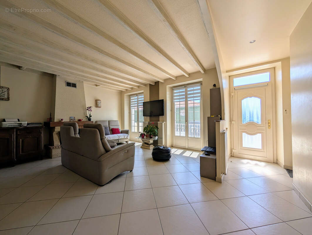 Maison à LES HERBIERS