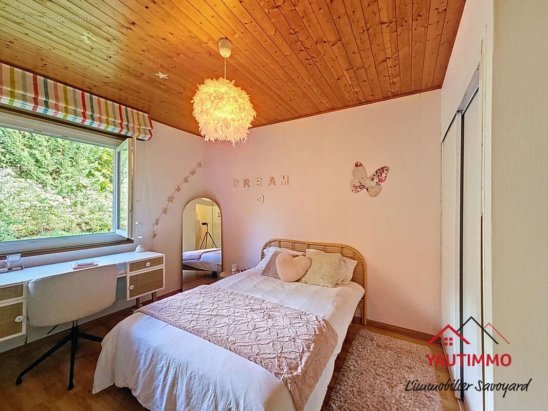 Maison à CRANVES-SALES