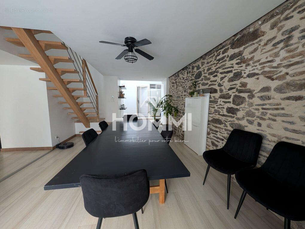 Maison à SAINT-MARS-DU-DESERT