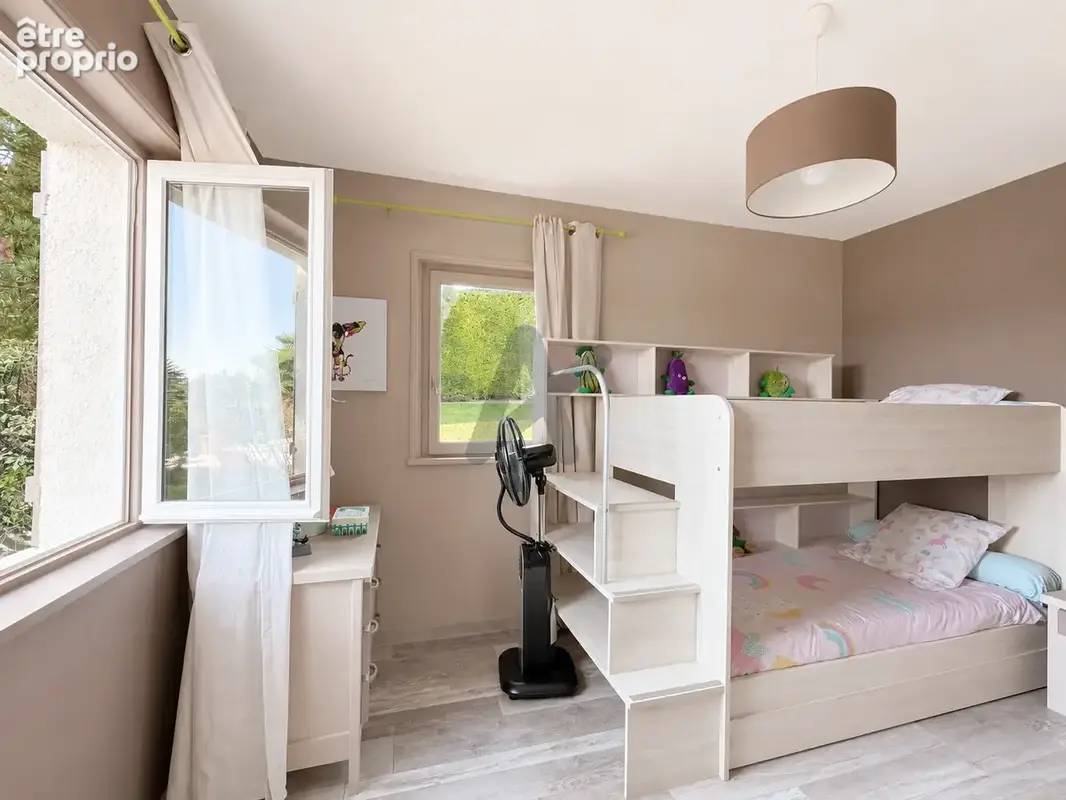 Lissieu proche Limonest   Maison 180 m2- terrain 3 000 m2- piscine- - photo 13