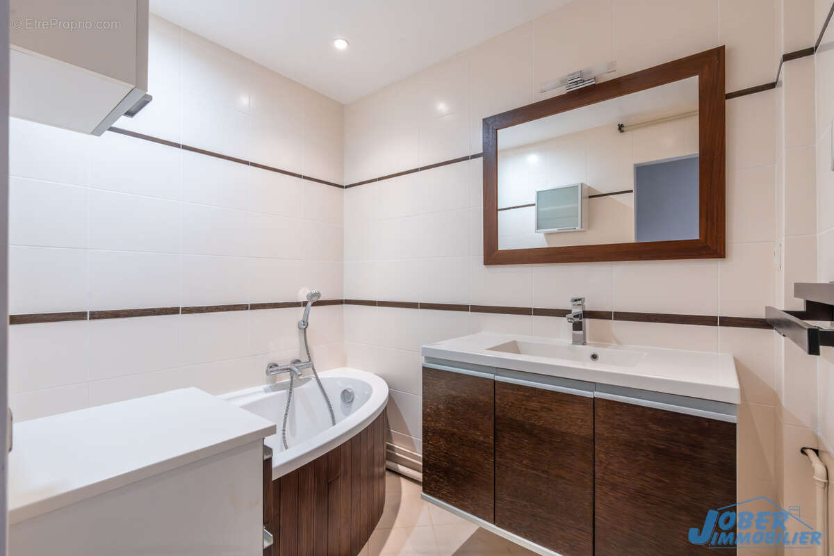 Appartement à NOGENT-SUR-MARNE