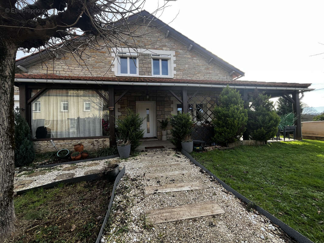 Maison à VILLEFRANCHE-DE-ROUERGUE