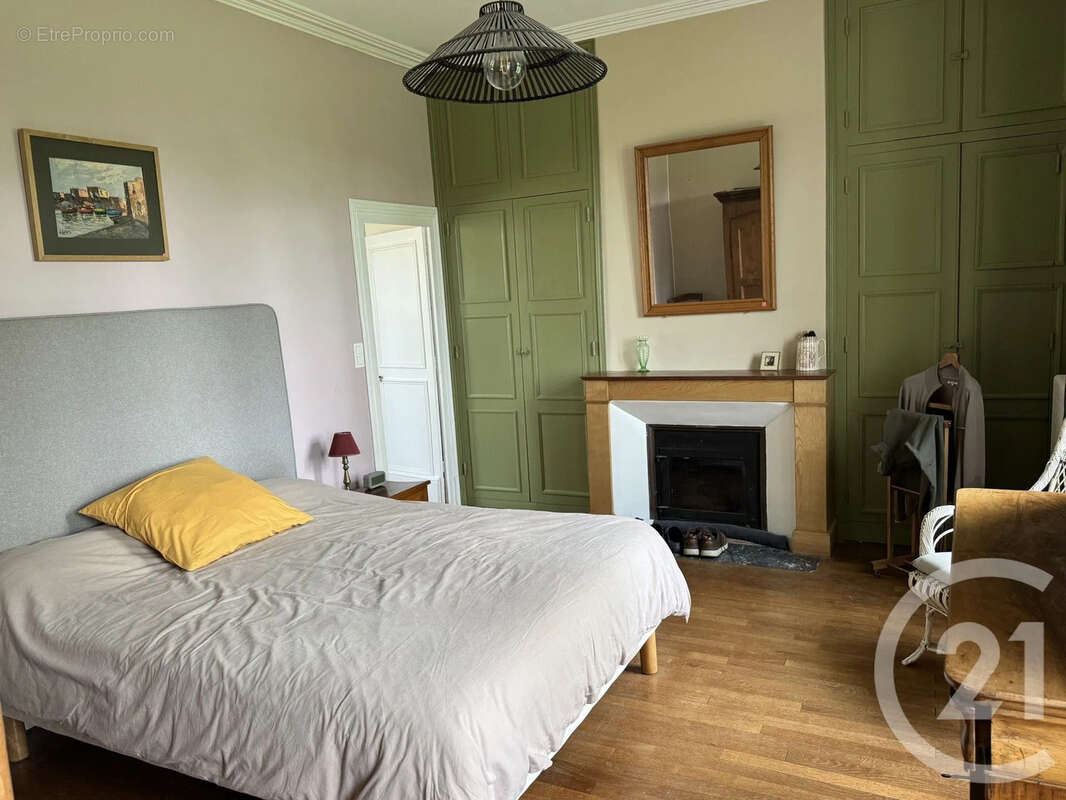 Maison à COSNE-COURS-SUR-LOIRE