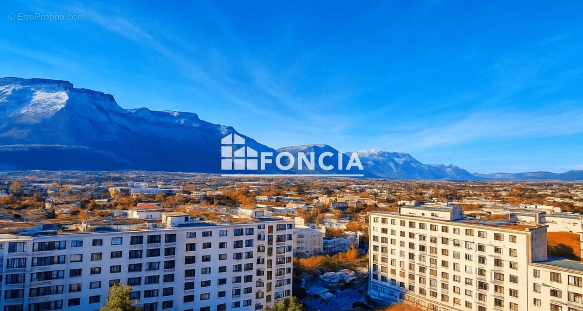 Appartement à SAINT-EGREVE