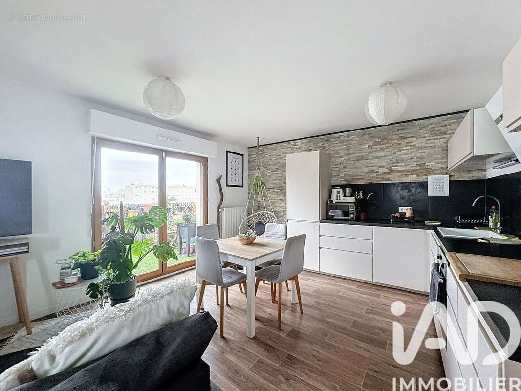 Photo 6 - Appartement à SAINT-DENIS