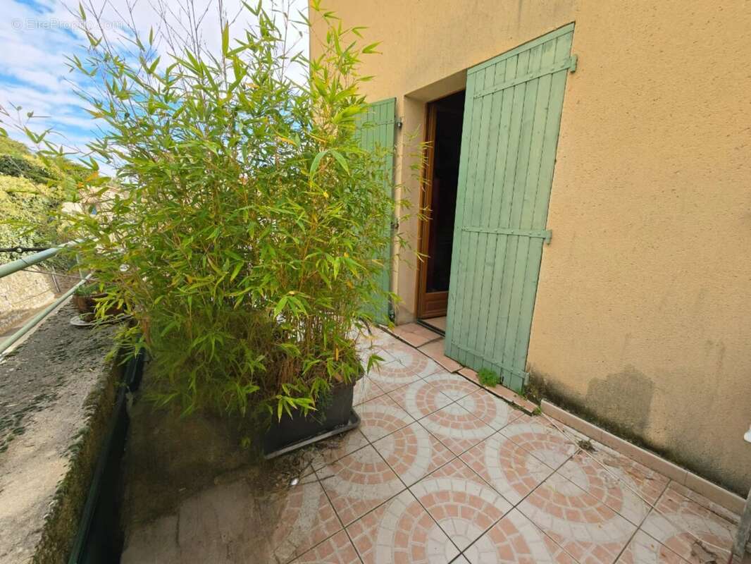 Maison à SAINT-QUENTIN-LA-POTERIE