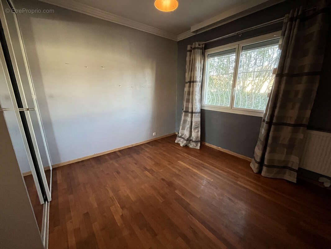 Maison à PARAY-VIEILLE-POSTE