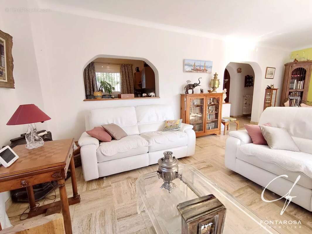 Maison à SAINT-RAPHAEL