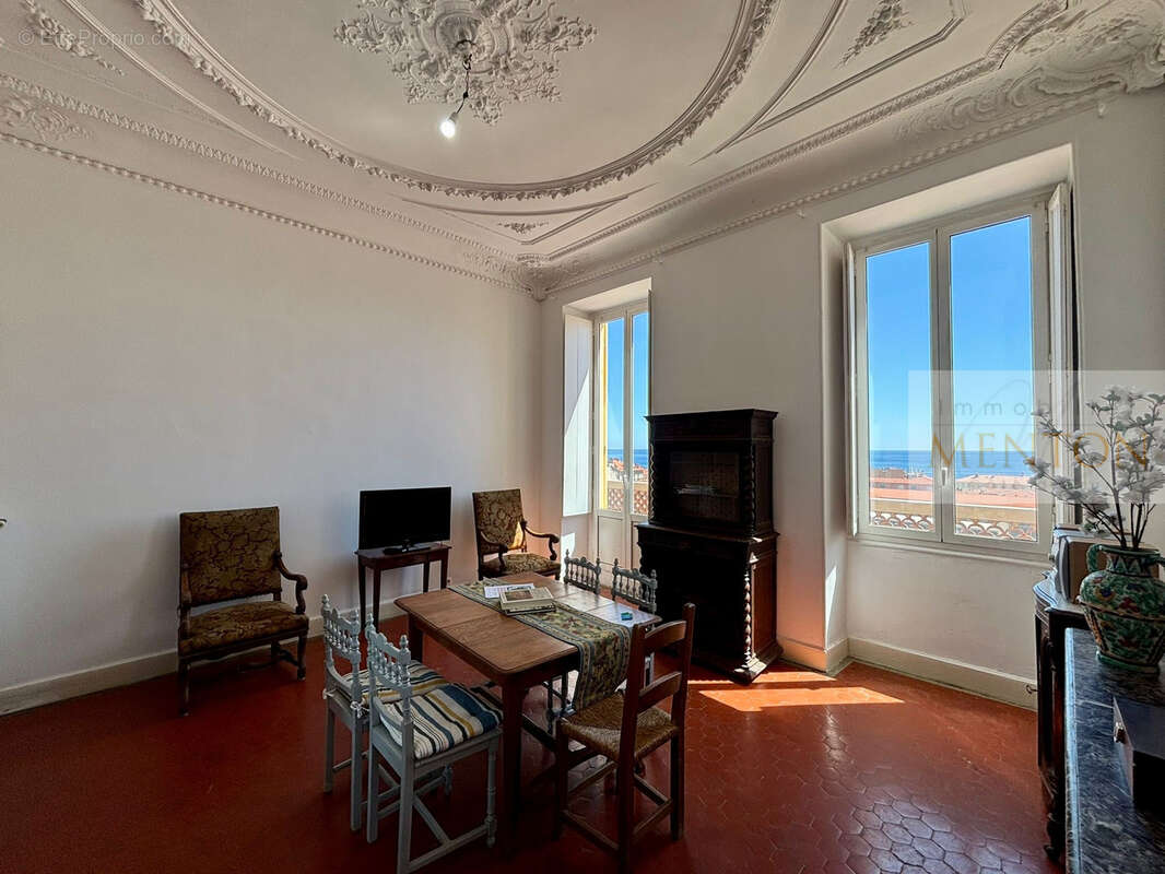 Appartement à MENTON