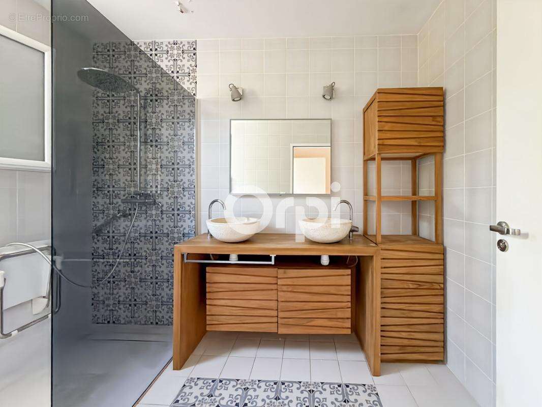 Maison individuelle avec fort potentiel à Roquefort-la-Bédoule - photo 15