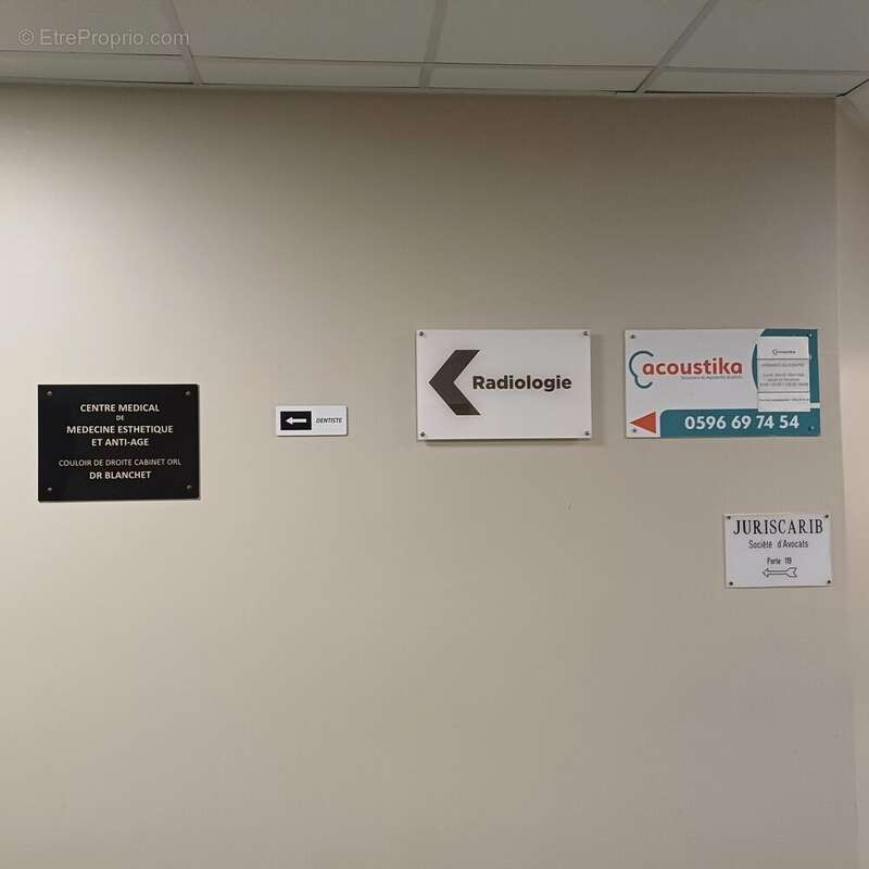 Photo 4 - Commerce à LA TRINITE