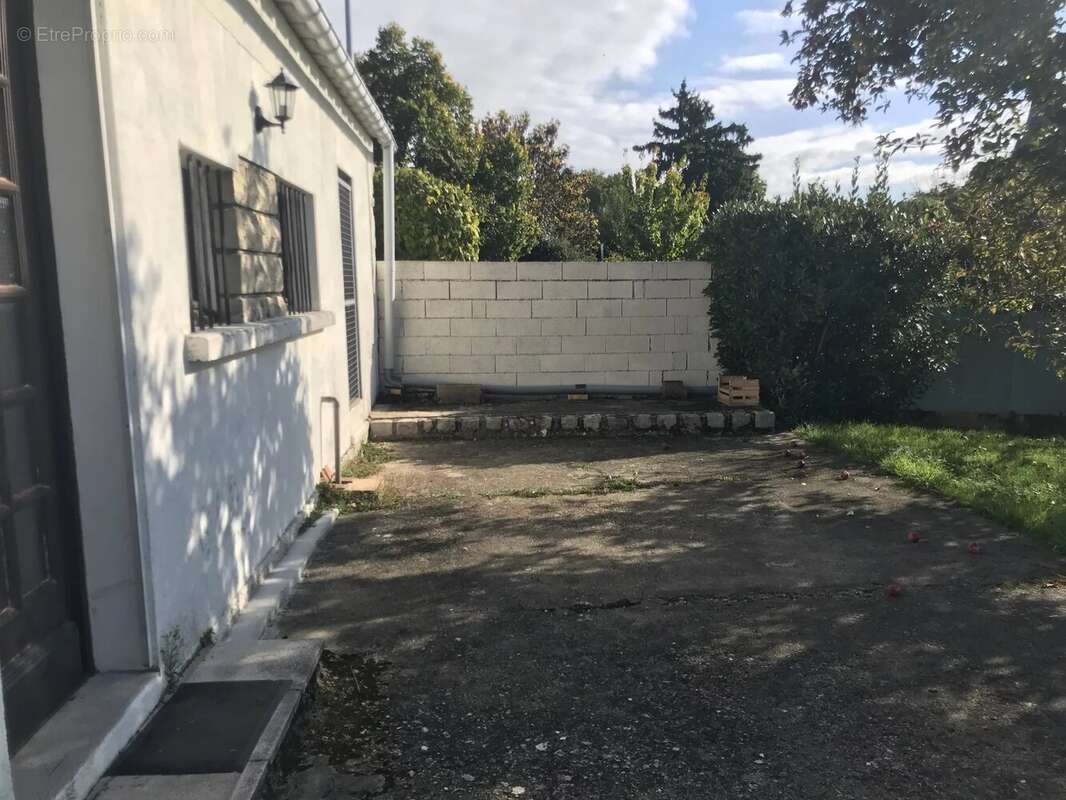 Maison à SAINT-CHERON