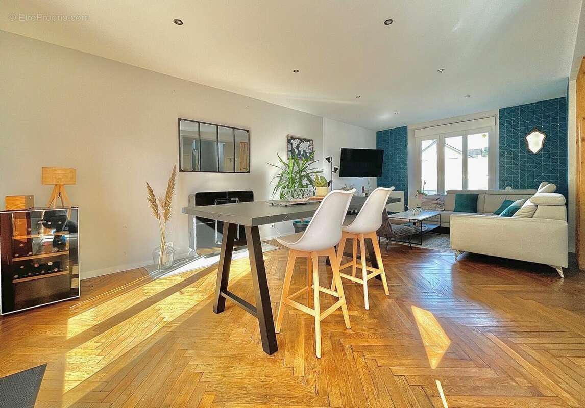 Maison à LA CHAPELLE-BOUEXIC