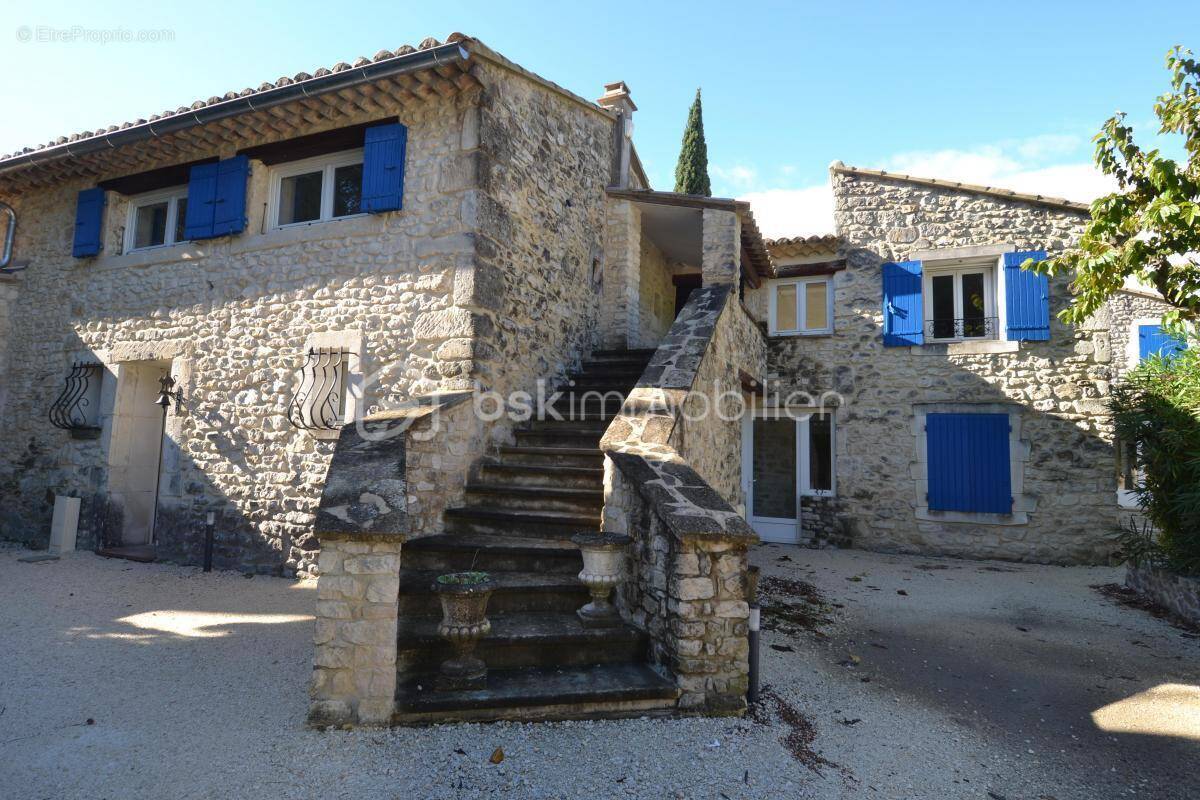 Appartement à BOLLENE