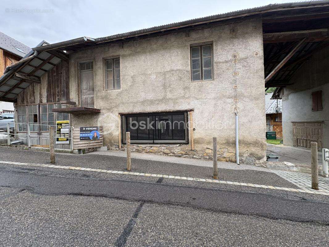 Ancienne forge en pierre à réinventer – Potentiel rare au cœur de La Compôte - photo 6