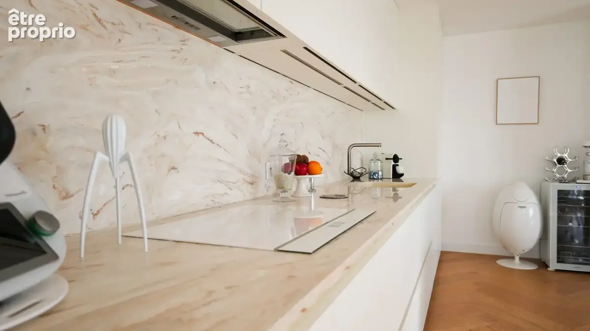 Appartement 86 m² à Saint-Jean-De-La-Ruelle  - photo 2