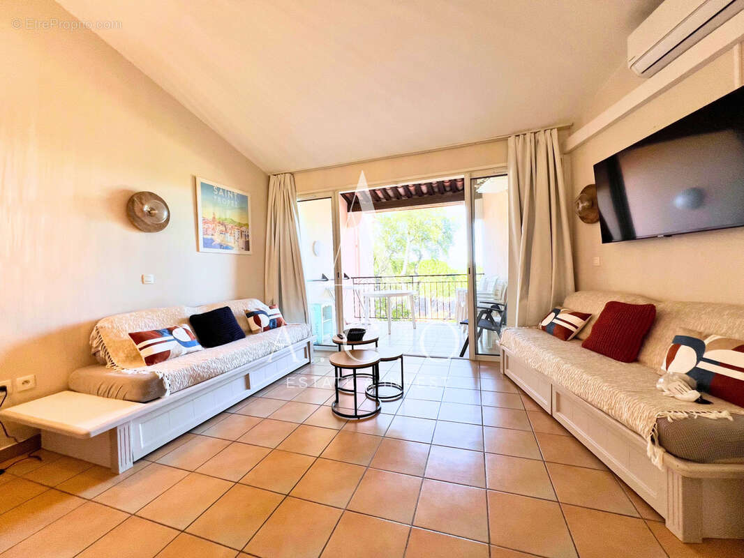 Appartement à GRIMAUD