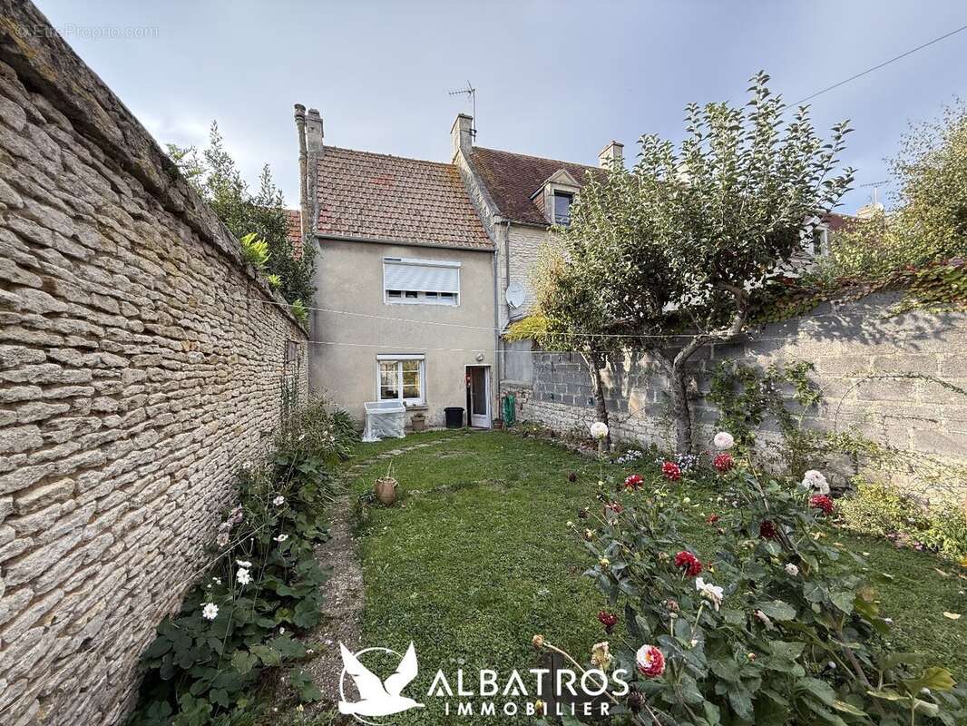Maison à OUISTREHAM