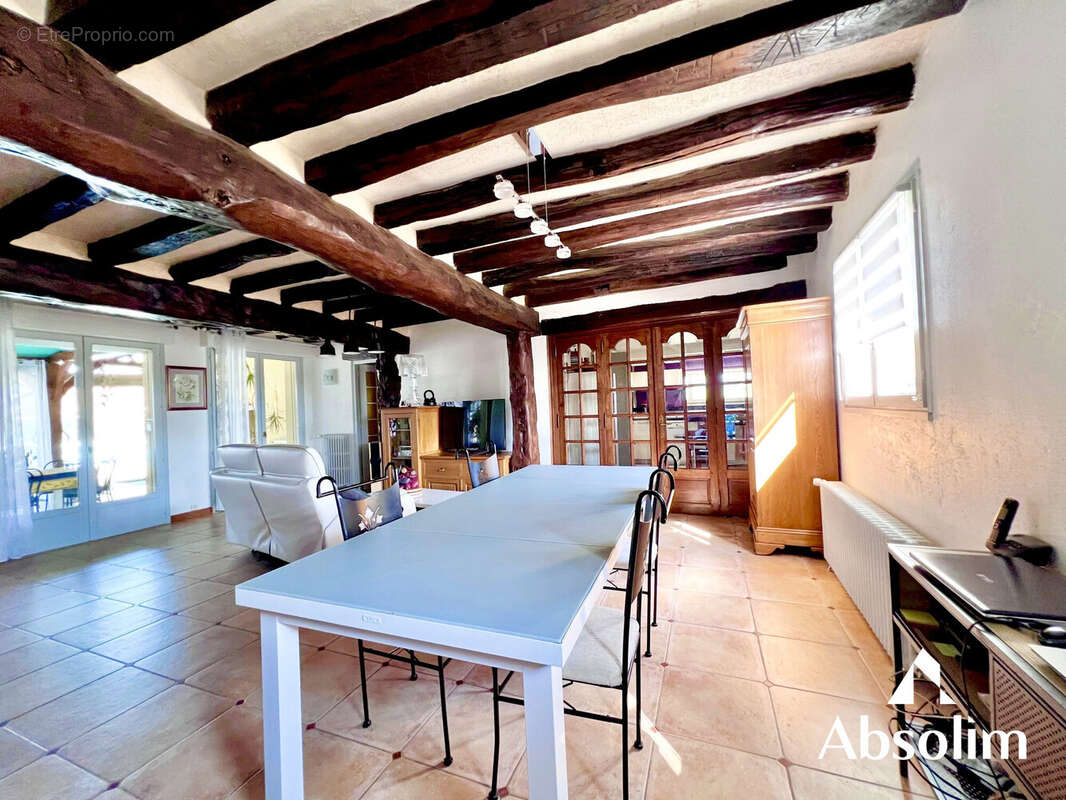 Maison 214 m² à Brissac-Quince  - photo 2