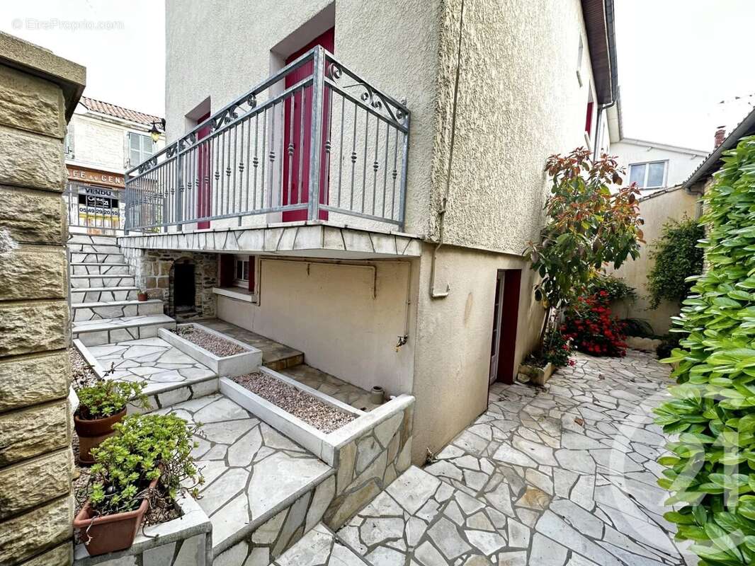 Maison à COUTURE-D&#039;ARGENSON