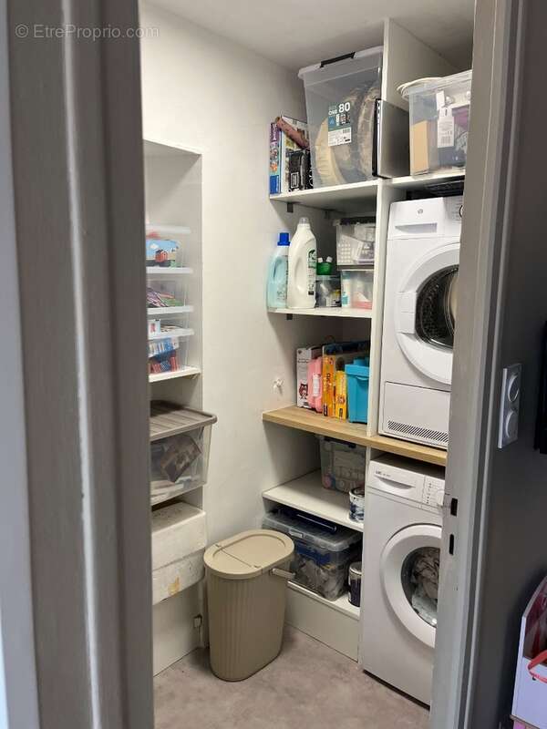 Appartement à CARCES