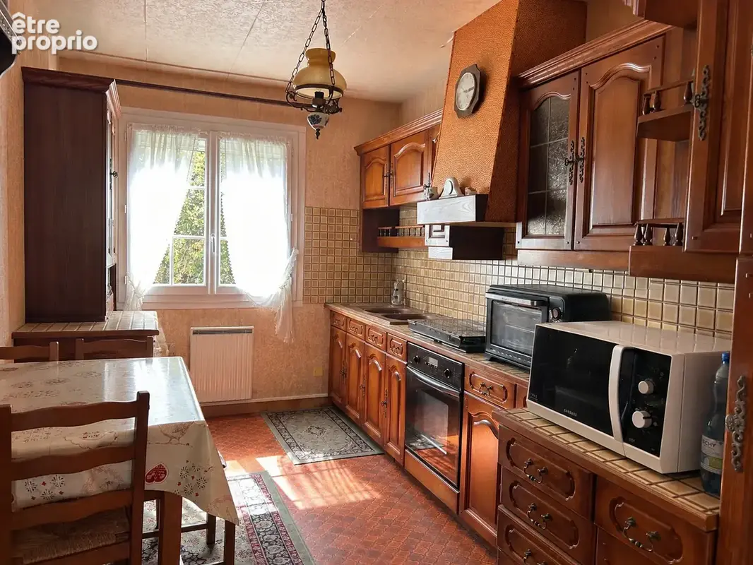 A VENDRE - Maison sur sous-sol complet  3 pièces avec garage et jardin à Chaillac - photo 8