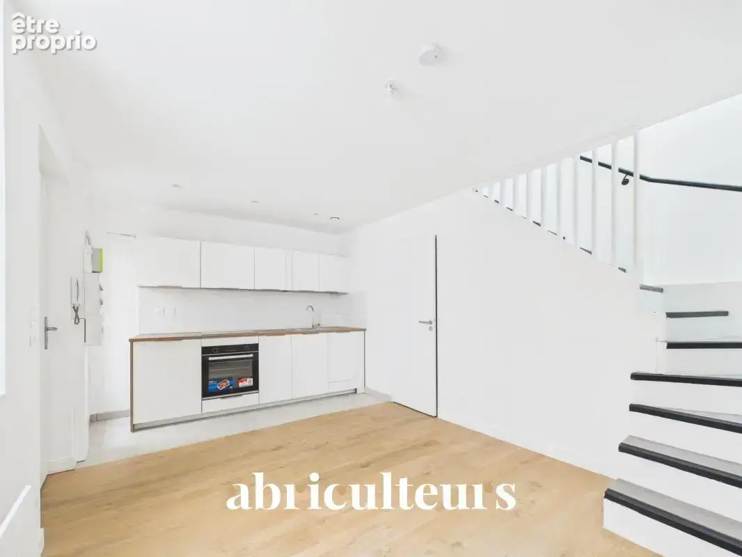 Beau duplex "esprit maison" rénové et confortable au cœur du 18ᵉ arrondissement - photo 4