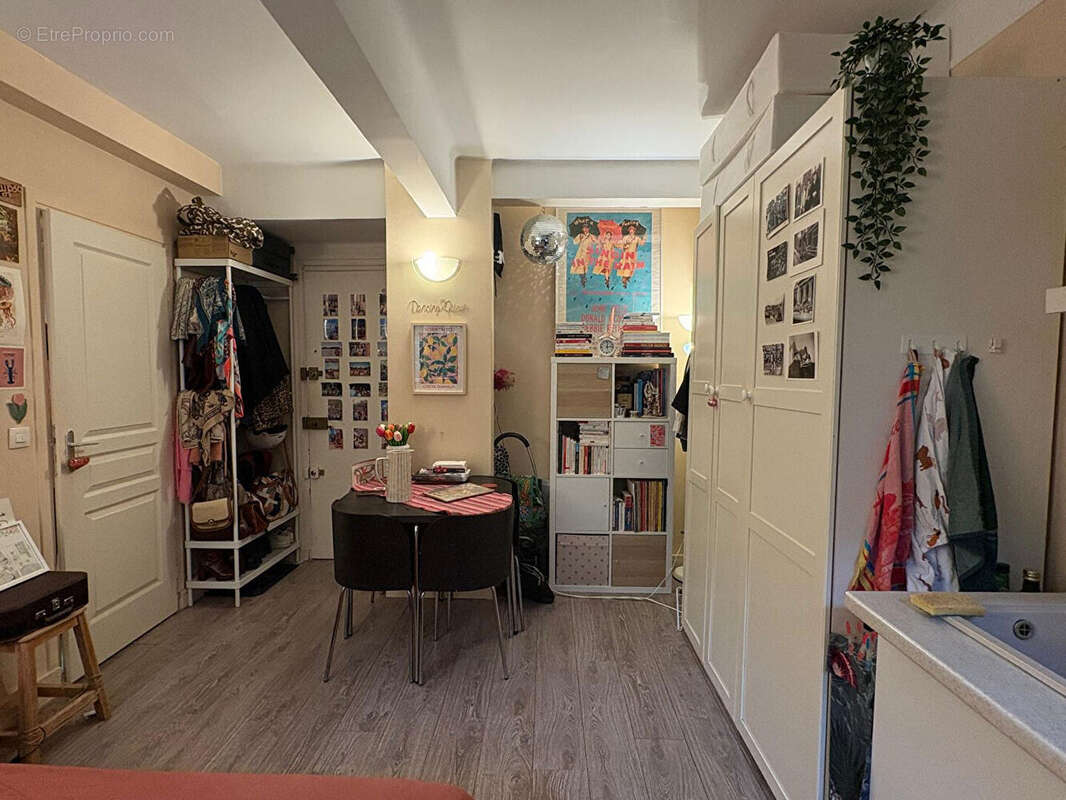 Appartement à PARIS-17E