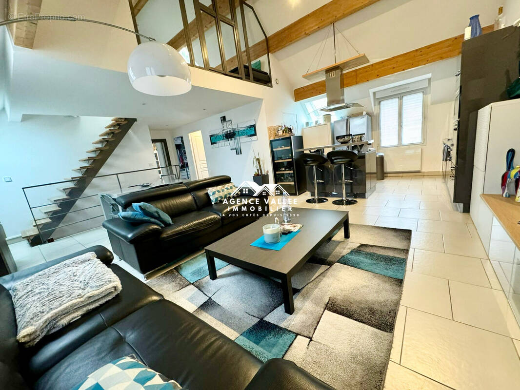 Appartement à SAINTRY-SUR-SEINE