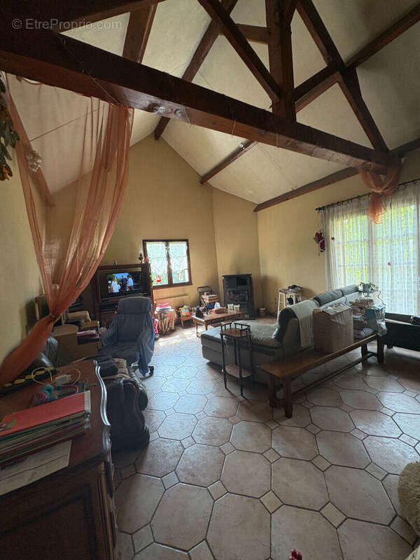 Maison à AIXE-SUR-VIENNE