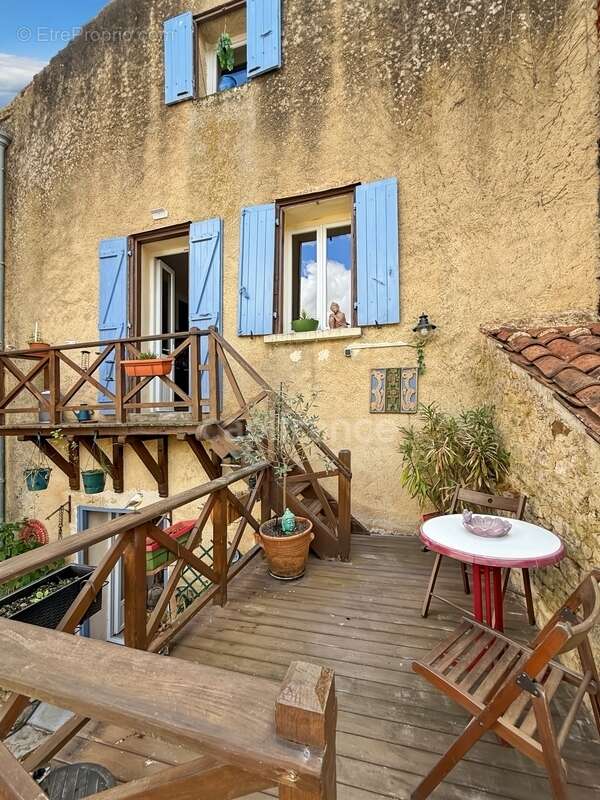 Maison de ville, Villefranche du Périgord, 140m2, totalement rénovée et meublée, cave voutée. Idéal résidence secondaire ou loca - photo 34