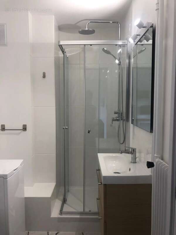 Appartement à PARIS-20E