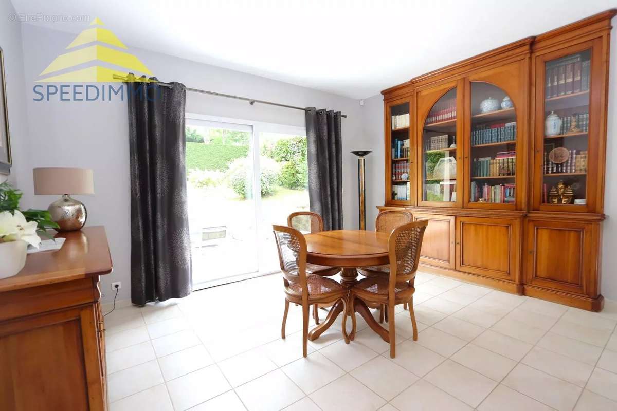 Maison à VILLECRESNES