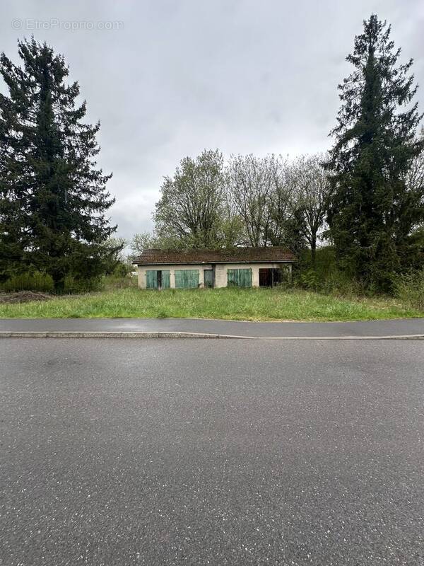 Terrain à TRONVILLE-EN-BARROIS