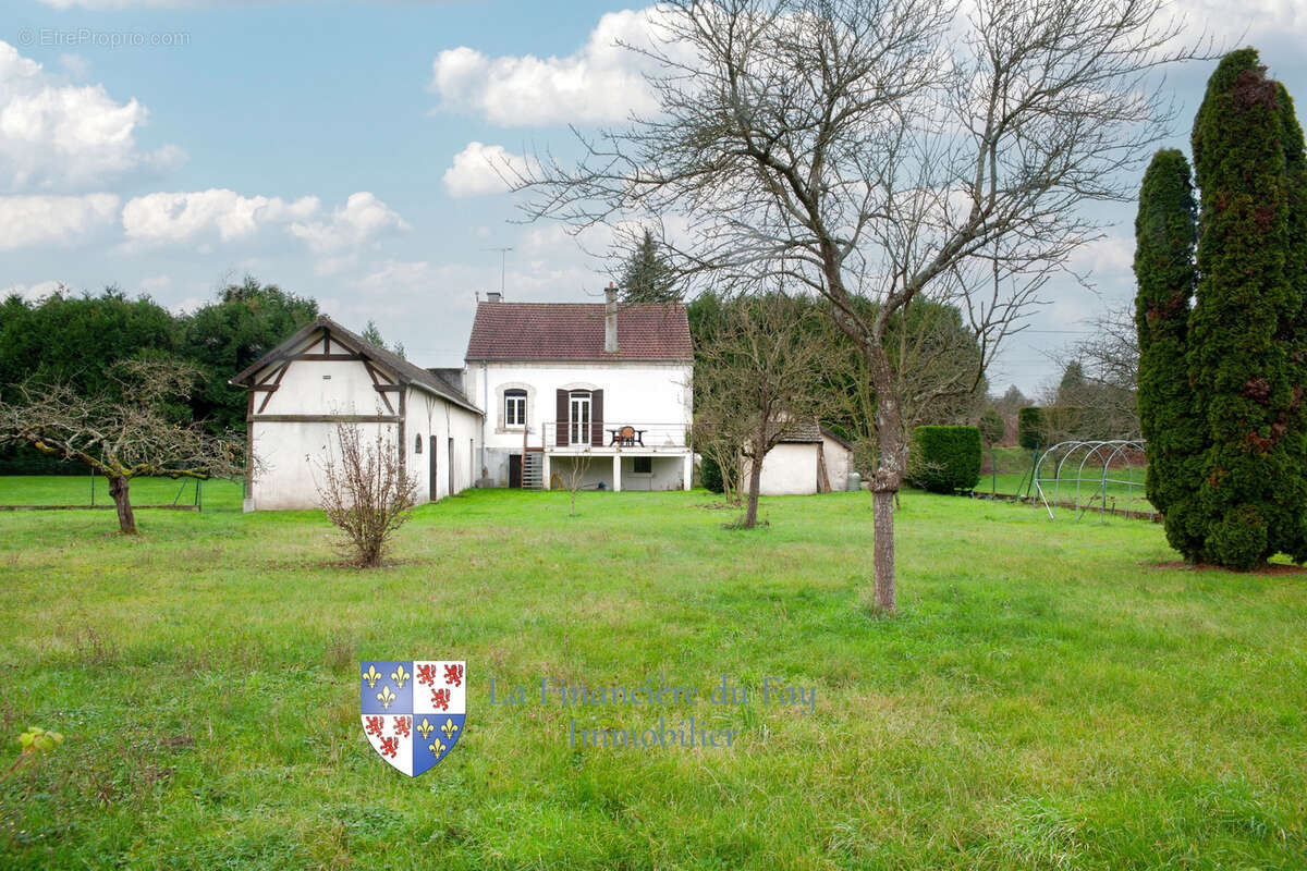Maison à RESSONS-LE-LONG