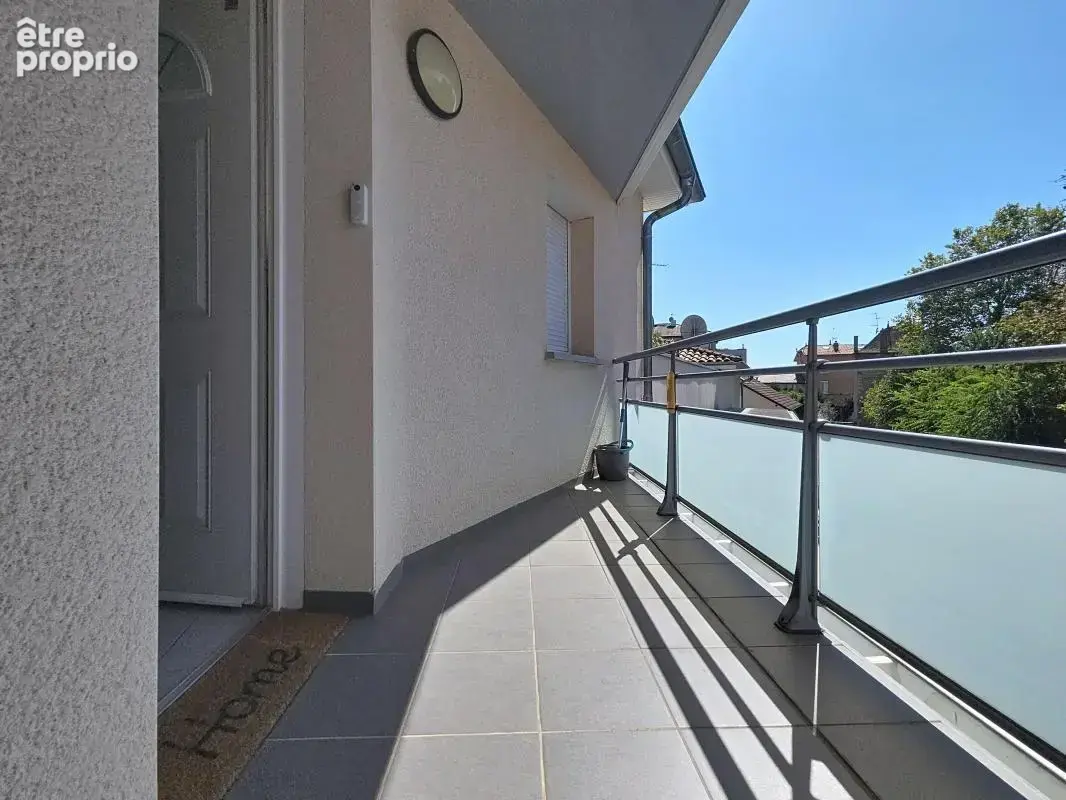 Appartement - 2 Chambres - Terrasse - Dernier étage - Garage en sus - Place de parking - Proche commerces - photo 8