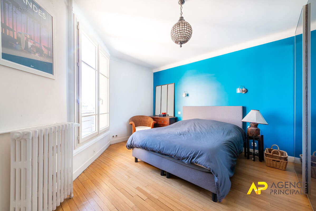 Appartement à LA GARENNE-COLOMBES