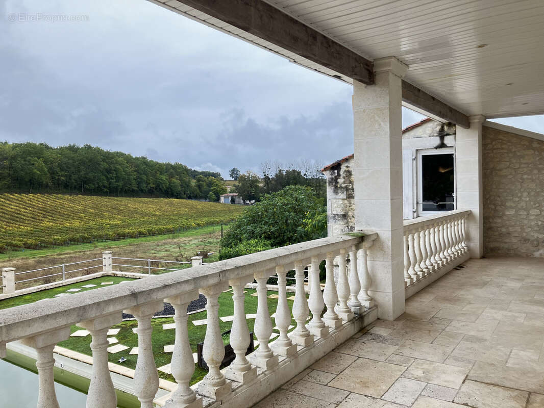 Maison à LIGNIERES-SONNEVILLE