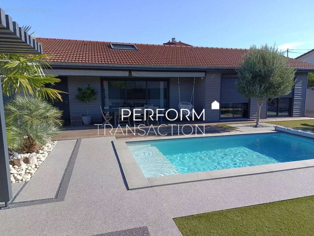 Maison à SAINT-JUST-DE-CLAIX