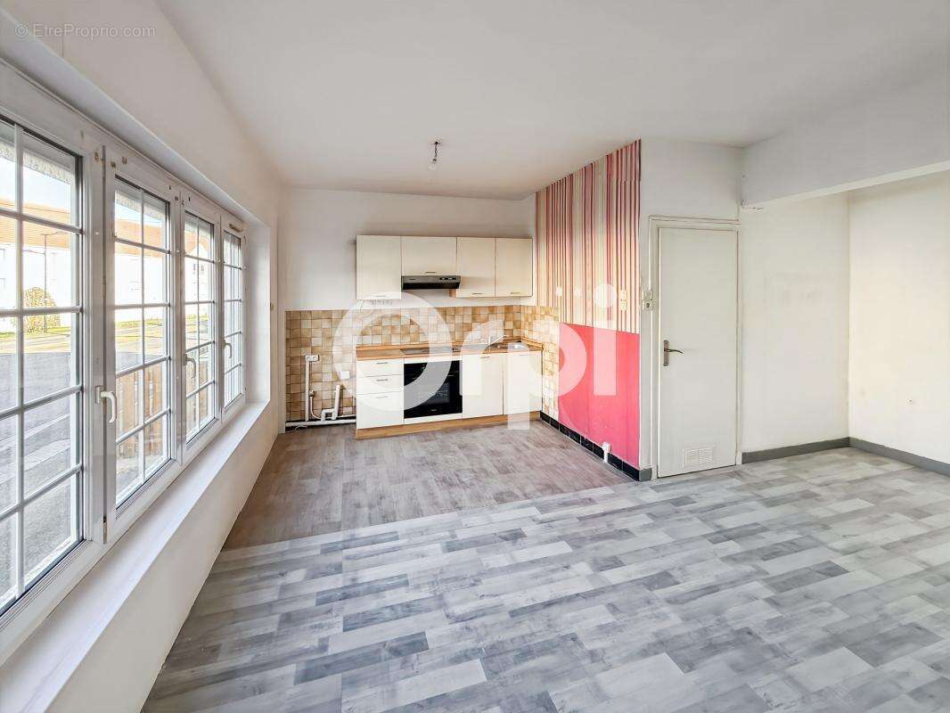 Maison à SAINT-MARTIN-BOULOGNE