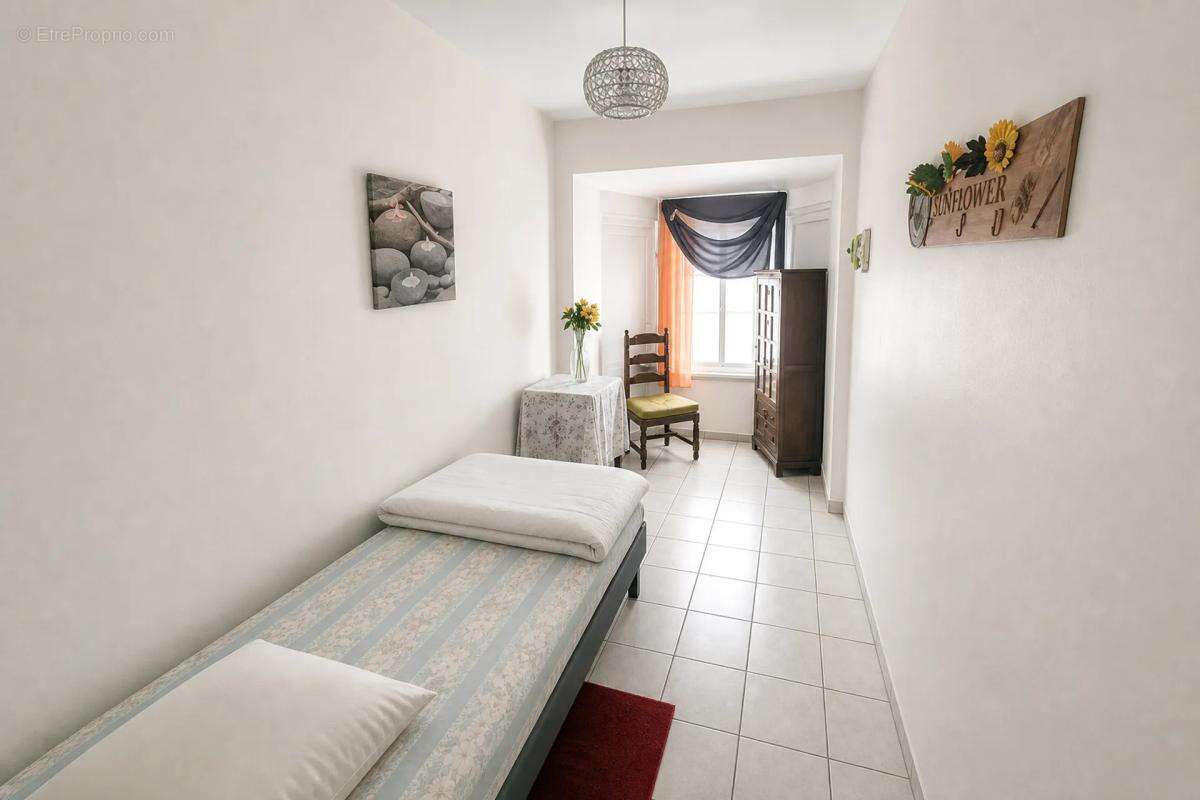 Ensemble immobilier de 400 m² - 5 appartements – Dordives - photo 7