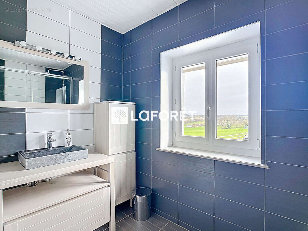 Maison à CHATILLON-SUR-CHALARONNE