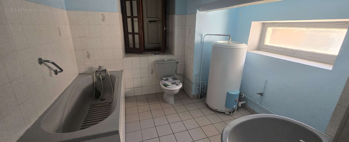Maison avec dépendance à Saint Privat. - photo 7