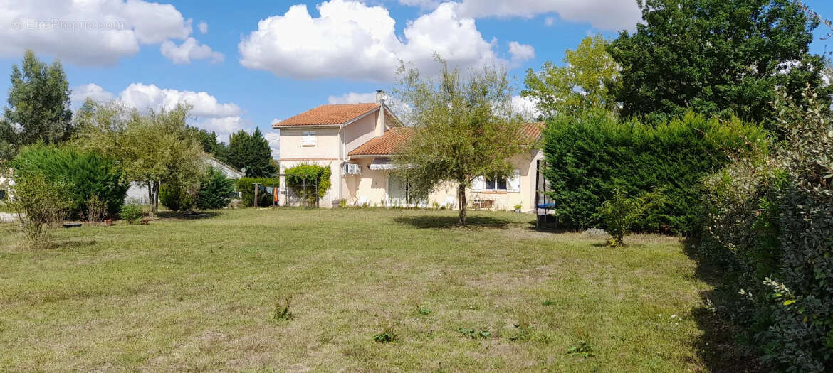 Maison à LEDAT