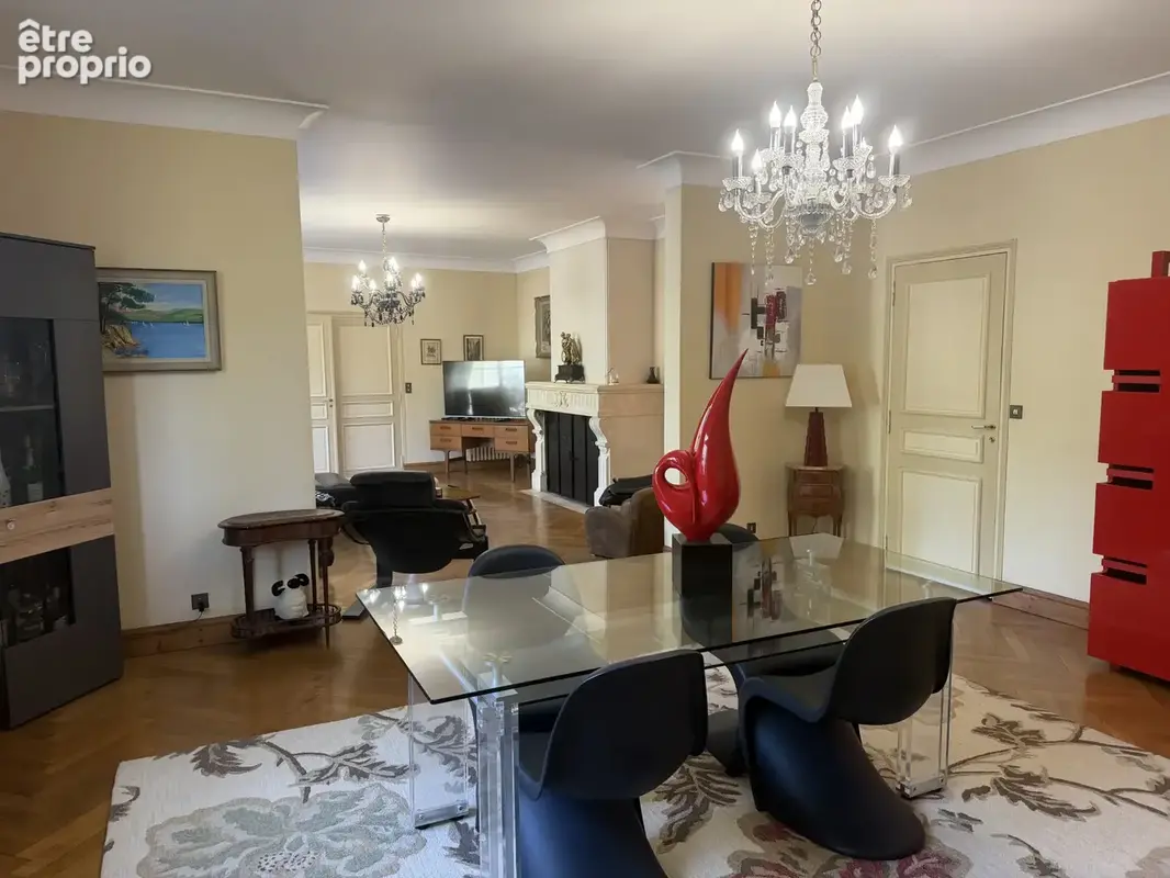 Rare à proximité de Castelsarrasin   maison t7, piscine rénovée et 3 300 m2 de terrain - photo 3