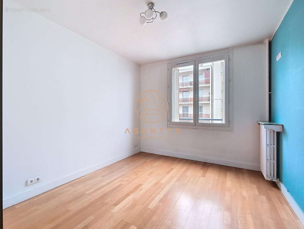 Appartement à SAINT-MAUR-DES-FOSSES