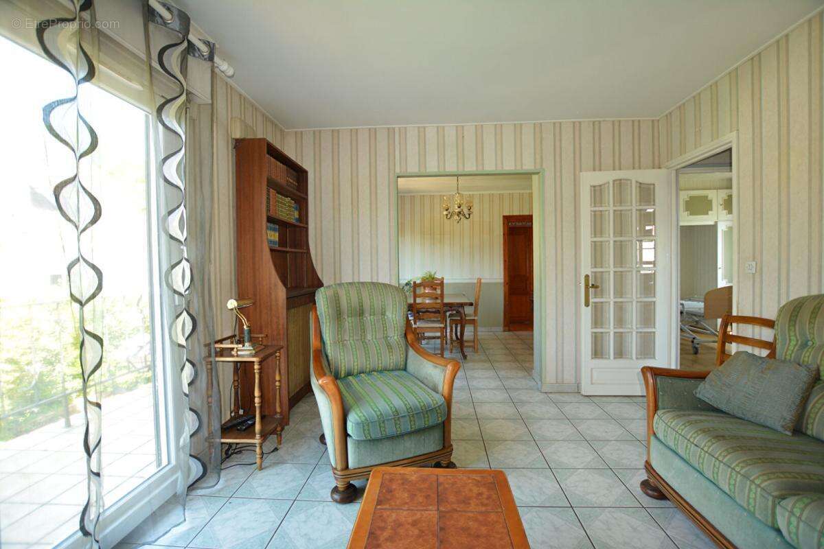 Maison à MONTMORENCY