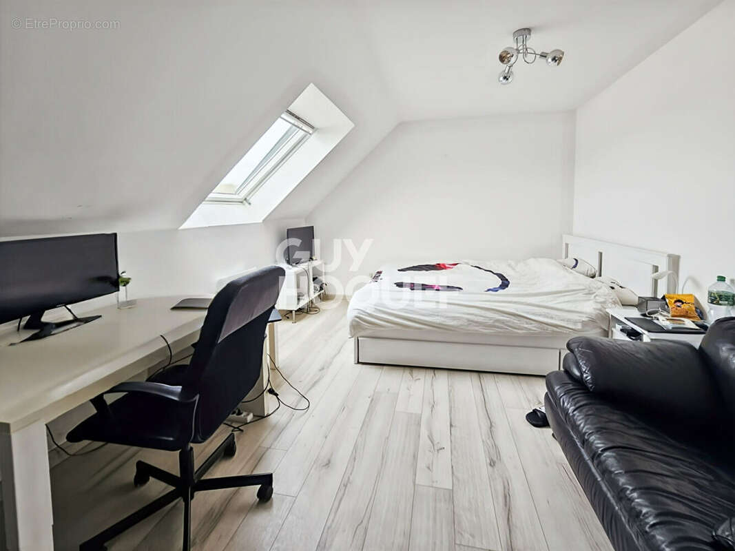 Maison à FONTENAY-TRESIGNY